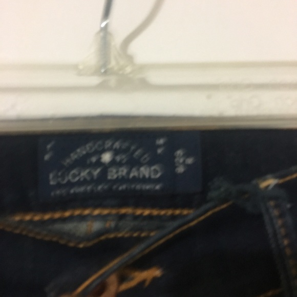 Lucky Brand jeans to go with your cute tank top. - Picture 4 of 4
